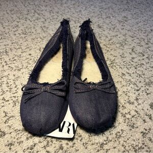 NWT Zara Blue Denim Frayed Fur-Lined Ballet Flats Size 6.5 U.S.